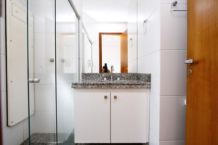 Apartamento à venda com 97m², 2 quartos e 1 vagaBanheiro do Quarto 1