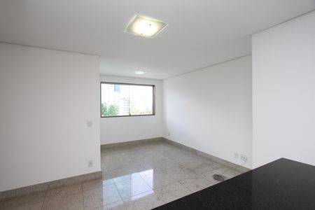 Sala de apartamento à venda com 2 quartos, 97m² em Belvedere, Belo Horizonte