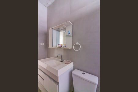 Casa para alugar com 180m², 2 quartos e 2 vagas Casa para alugar com 180m², 2 quartos e 2 vagasBanheiro 1