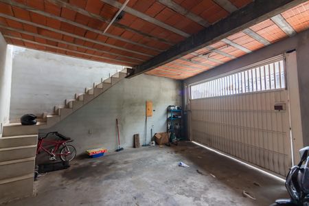 Casa para alugar com 180m², 2 quartos e 2 vagas Casa para alugar com 180m², 2 quartos e 2 vagasGaragem