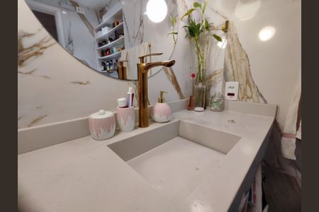 Apartamento à venda com 520m², 7 quartos e 3 vagas Apartamento à venda com 520m², 7 quartos e 3 vagasBanheiro da Suíte 2