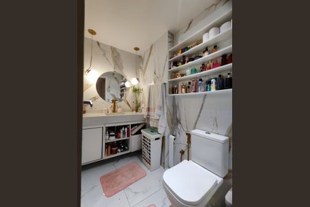 Apartamento à venda com 520m², 7 quartos e 3 vagas Apartamento à venda com 520m², 7 quartos e 3 vagasBanheiro da Suíte 2