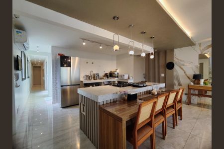 Apartamento à venda com 520m², 7 quartos e 3 vagas Apartamento à venda com 520m², 7 quartos e 3 vagasCozinha
