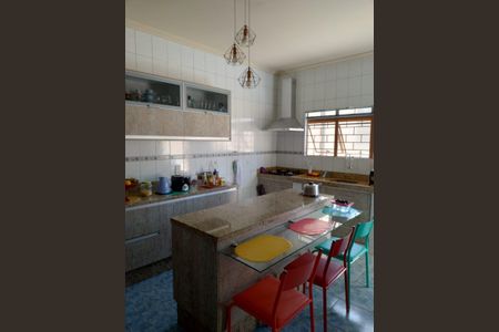 Casa para alugar com 500m², 2 quartos e 10 vagas Casa para alugar com 500m², 2 quartos e 10 vagasCozinha