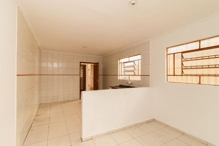 Casa à venda com 117m², 3 quartos e 2 vagas Casa à venda com 117m², 3 quartos e 2 vagasCozinha e copa