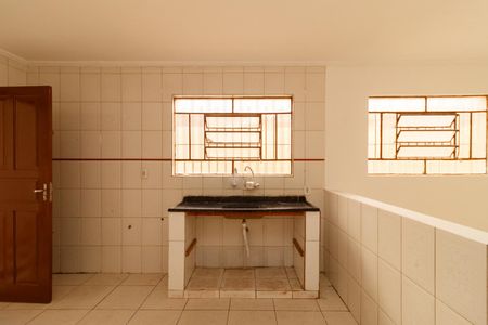 Casa à venda com 117m², 3 quartos e 2 vagas Casa à venda com 117m², 3 quartos e 2 vagasCozinha e copa