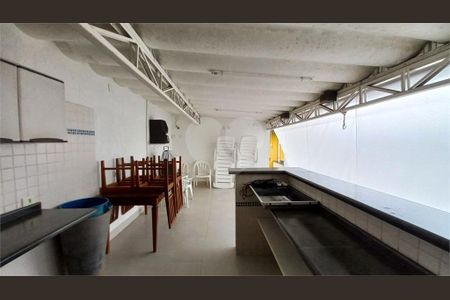 Casa à venda com 3 quartos, 171m² em Vila Gomes, São Paulo