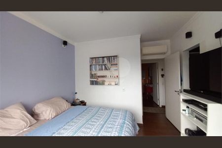 Casa à venda com 3 quartos, 171m² em Vila Gomes, São Paulo