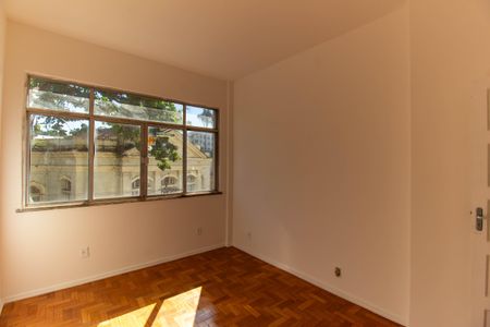 Apartamento para alugar com 63m², 2 quartos e sem vaga