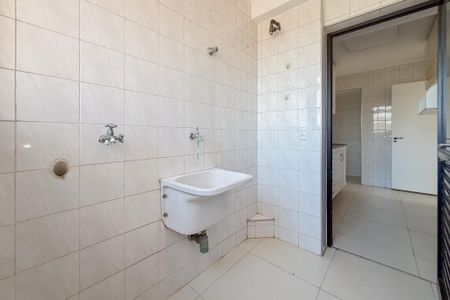Apartamento para alugar com 67m², 3 quartos e 1 vagaÁrea de Serviço