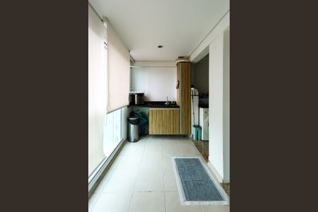 Apartamento para alugar com 60m², 2 quartos e 1 vaga Apartamento para alugar com 60m², 2 quartos e 1 vagaVaranda