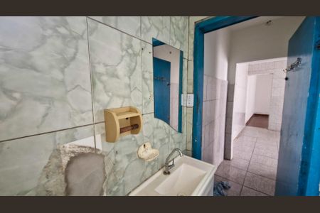 Banheiro  de casa para alugar com 1 quarto, 38m² em Jardim Reimberg, São Paulo