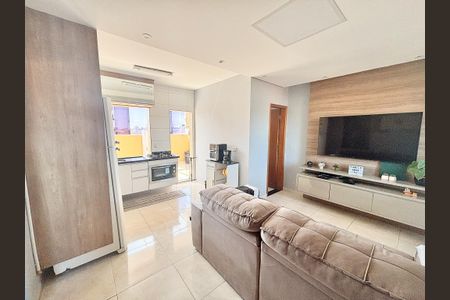 Apartamento para alugar com 74m², 2 quartos e 1 vaga Apartamento para alugar com 74m², 2 quartos e 1 vagaSala