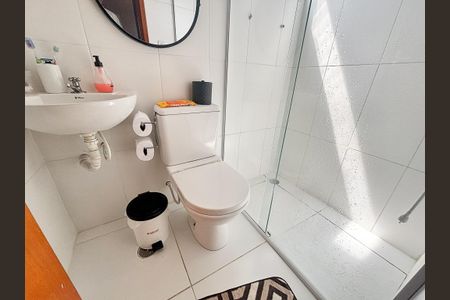 Apartamento para alugar com 74m², 2 quartos e 1 vaga Apartamento para alugar com 74m², 2 quartos e 1 vagaBanheiro