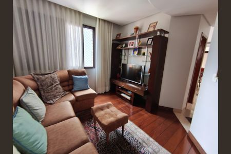 Apartamento à venda com 202m², 4 quartos e 3 vagas Apartamento à venda com 202m², 4 quartos e 3 vagasSala íntima