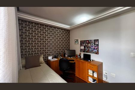 Apartamento à venda com 202m², 4 quartos e 3 vagas Apartamento à venda com 202m², 4 quartos e 3 vagasQuarto 4