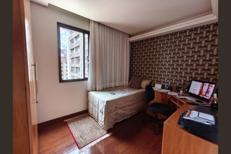 Apartamento à venda com 202m², 4 quartos e 3 vagas Apartamento à venda com 202m², 4 quartos e 3 vagasQuarto 4