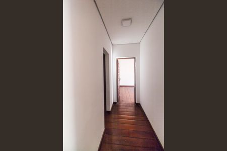 Corredor de casa para alugar com 3 quartos, 187m² em Centro, Barueri