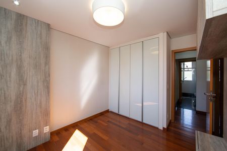 Apartamento à venda com 198m², 4 quartos e 3 vagasQUARTO2