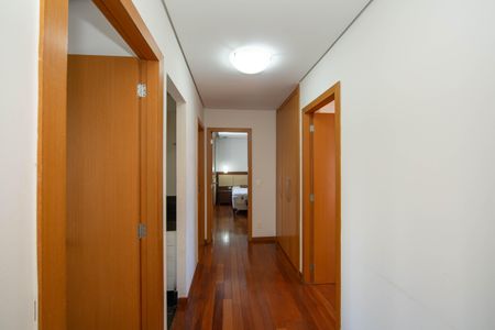 Apartamento à venda com 198m², 4 quartos e 3 vagasCORREDOR
