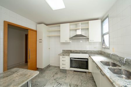 Apartamento à venda com 198m², 4 quartos e 3 vagasCOZINHA