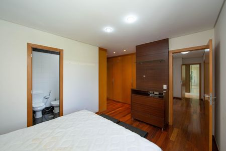 Apartamento à venda com 198m², 4 quartos e 3 vagasQUARTO3