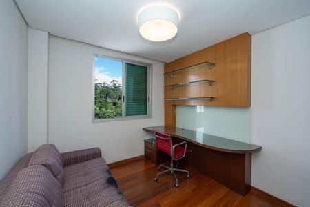 Apartamento à venda com 198m², 4 quartos e 3 vagasQUARTO4