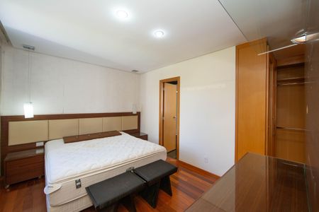 Apartamento à venda com 198m², 4 quartos e 3 vagasQUARTO3