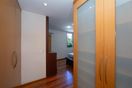 Apartamento à venda com 198m², 4 quartos e 3 vagasQUARTO3