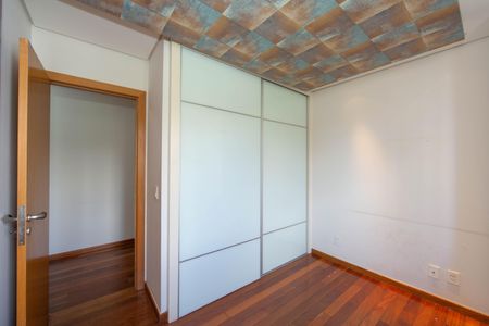 Apartamento à venda com 198m², 4 quartos e 3 vagasQUARTO1