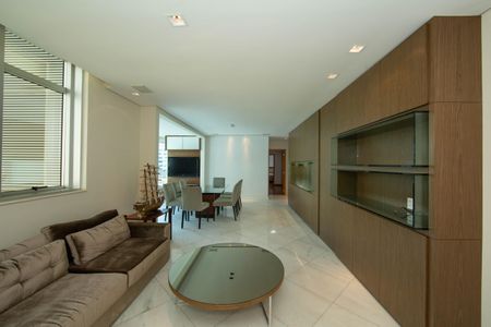 Apartamento à venda com 198m², 4 quartos e 3 vagasSALA