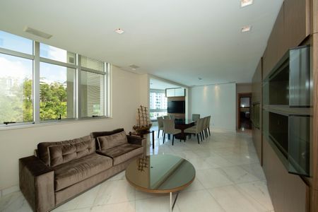 Apartamento à venda com 198m², 4 quartos e 3 vagasSALA