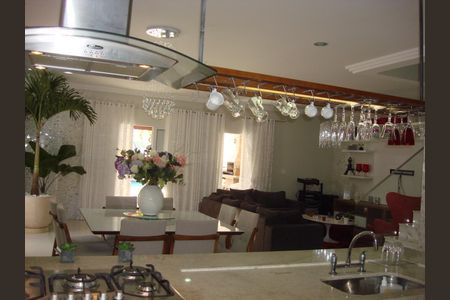 Casa de condomínio à venda com 390m², 4 quartos e 3 vagasFoto 18