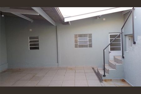 Casa à venda com 141m², 3 quartos e 2 vagas