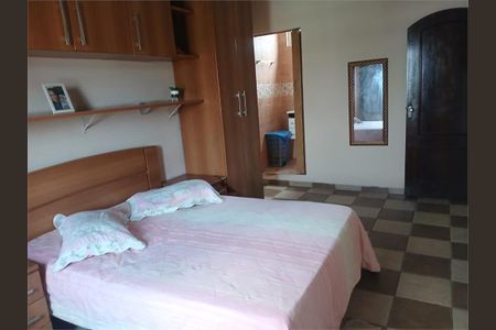 Casa à venda com 100m², 4 quartos e 2 vagas