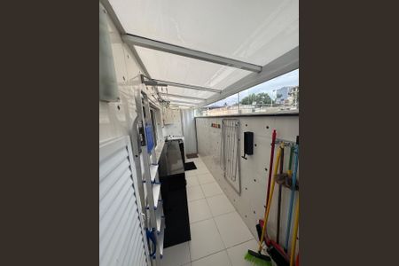 Casa de condomínio à venda com 168m², 3 quartos e 3 vagasFoto 03