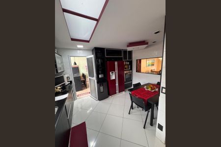 Casa de condomínio à venda com 168m², 3 quartos e 3 vagasFoto 05