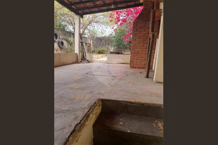 Casa à venda com 211m², 2 quartos e 2 vagas