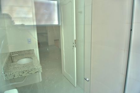 Apartamento à venda com 90m², 3 quartos e 1 vaga Apartamento à venda com 90m², 3 quartos e 1 vagaBanheiro