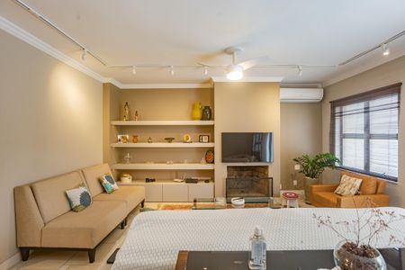 Apartamento à venda com 286m², 4 quartos e 6 vagasSala