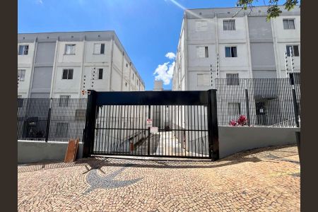 Apartamento para alugar com 70m², 2 quartos e 1 vaga Apartamento para alugar com 70m², 2 quartos e 1 vagaFachada do bloco