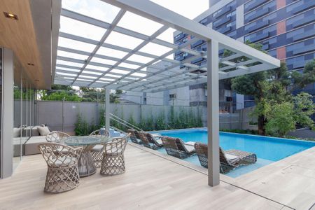 Studio para alugar com 27m², 1 quarto e 1 vaga Studio para alugar com 27m², 1 quarto e 1 vagaÁrea comum - Piscina