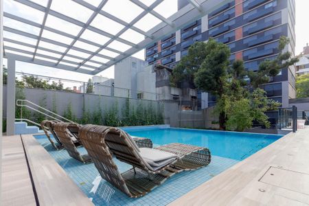 Studio para alugar com 27m², 1 quarto e 1 vaga Studio para alugar com 27m², 1 quarto e 1 vagaÁrea comum - Piscina