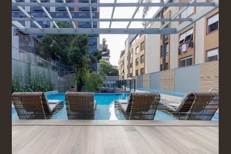 Studio para alugar com 27m², 1 quarto e 1 vaga Studio para alugar com 27m², 1 quarto e 1 vagaÁrea comum - Piscina