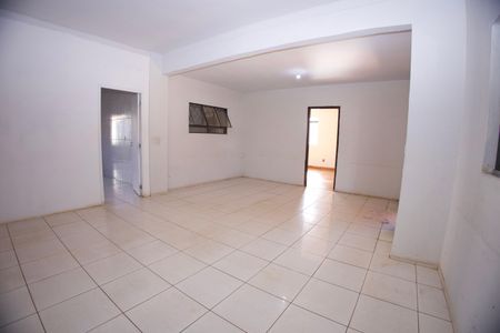 Casa para alugar com 308m², 3 quartos e 3 vagas Casa para alugar com 308m², 3 quartos e 3 vagasSala 1