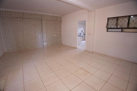 Casa para alugar com 308m², 3 quartos e 3 vagas Casa para alugar com 308m², 3 quartos e 3 vagasSala 1