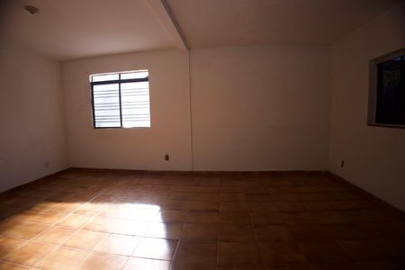 Casa para alugar com 308m², 3 quartos e 3 vagas Casa para alugar com 308m², 3 quartos e 3 vagasSala 2