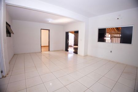 Casa para alugar com 308m², 3 quartos e 3 vagas Casa para alugar com 308m², 3 quartos e 3 vagasSala 1
