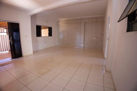 Casa para alugar com 308m², 3 quartos e 3 vagas Casa para alugar com 308m², 3 quartos e 3 vagasSala 1