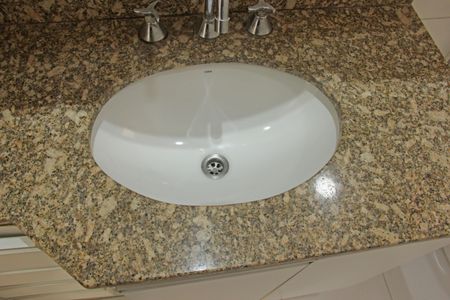 Apartamento para alugar com 104m², 2 quartos e 2 vagas Apartamento para alugar com 104m², 2 quartos e 2 vagasBanheiro